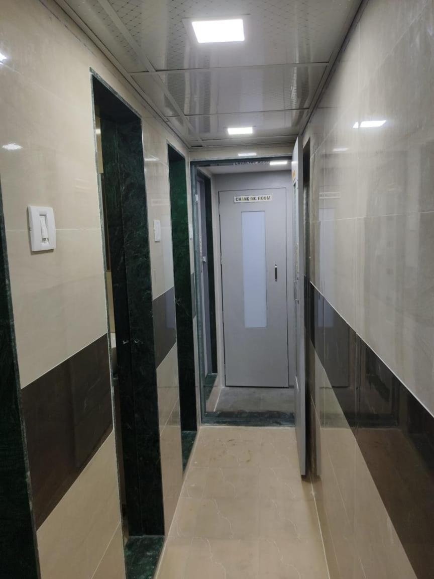 Rest Inn Hostel Dormitory Mumbai  Buitenkant foto